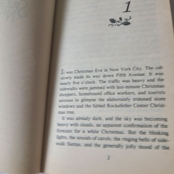 Mary Higgins Clark & Carol Higgins Clark Mystery Paperback Books Beach Reading - Picture 10 of 12